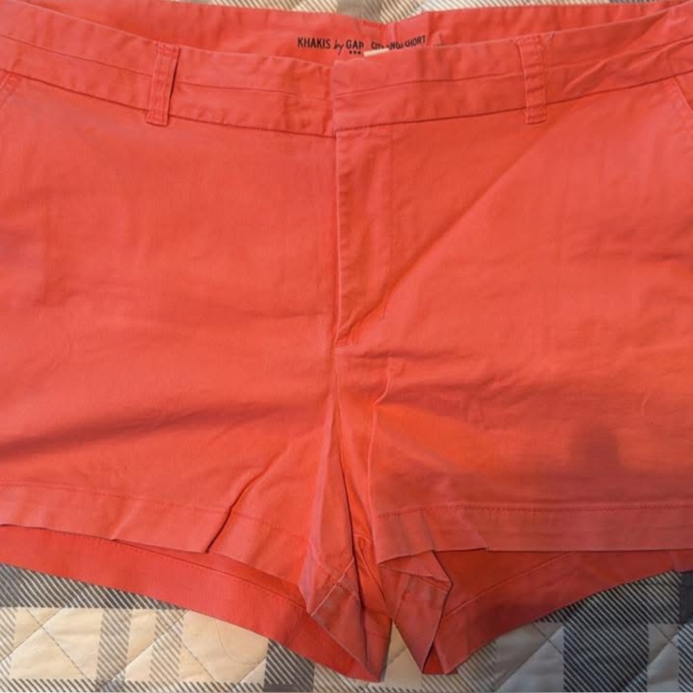 GAP size 18 shorts. Good condition.